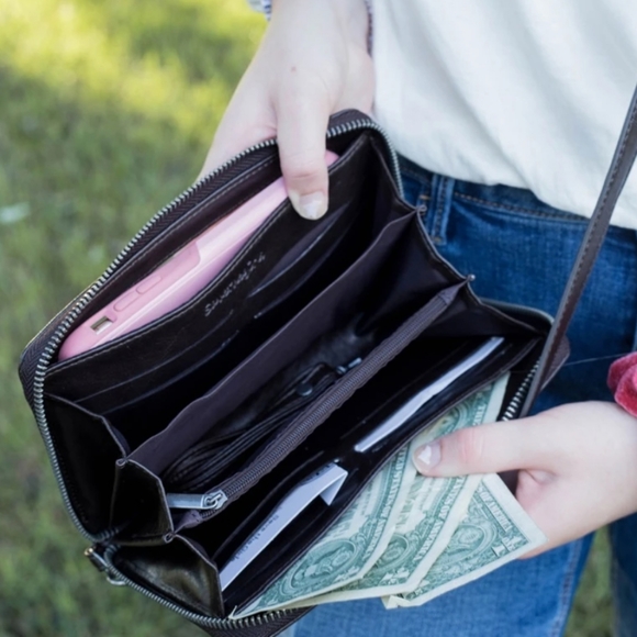 STG Encounter Wristlet/Wallet - Picture 3 of 4